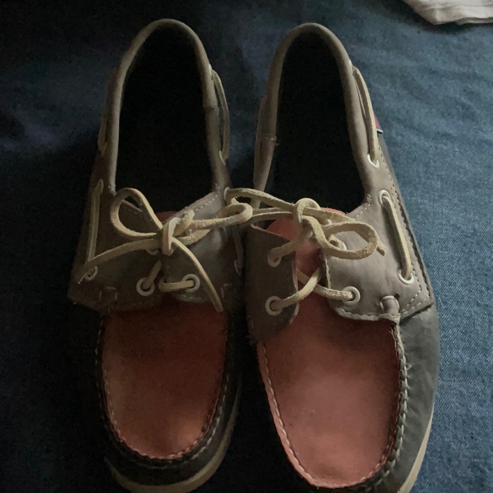 Women’s shoes